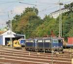 1142 577 und 1142 562 der ESG, ex ÖBB, in Laufen am 09.09.2015.