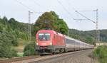 1116 176-7 und 1016 045-5 mit EC Mozart im Sandwich bei Amstetten am 12.09.2010.