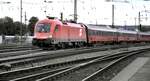 ÖBB 1016.040-6 mit ÖBB EC in Ulm am 02.08.2002.