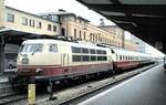 103 220-0 mit kurzem IC in Augsburg am 15.05.1988.