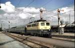110 231-8 mit Nahverkehrszug in Nördlingen am 01.03.1982.