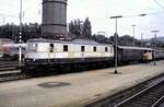 118 013-2 mit Pw 4 ü-36 in Aalen am 25.06.1982.