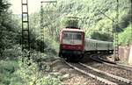 120 143-3 mit Nahverkehrszug auf der Geislinger Steige am 09.05.1998.