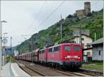 Ich habe auch noch ein 140er Bild f�r Armin gefunden: Bei leichtem Nieselregen zieht die 140 789-9 zusammen mit einer Schwesterlok einen G�terzug durch den Bahnhof von Kaub.