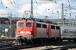 140 528-1 und eine weitere 140 im Schlepp mit Schadzug in Ulm am 22.02.2014.