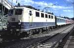 141 238-6 mit Reisezugwagen in Bullay am 15.08.2002. Der erste Wagen hinter der Lok ist ein ehemaliger DR Reisezugwagen 50 80 84-43 007-5 Bbd.