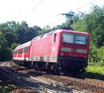 143 899-3 mit Nahverkehrszug bei Ulm am 04.08.2014.