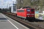 Am 30 März 2017 durchfahrt 151 012 mit Gefolgschaft Köln Süd.