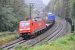 152 058-4 mit gemischtem Güterzug auf der Geislinger Steige am 25.09.2010.