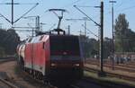 Leider mit die Kabine ins Schatten treft am 21 September 2022 DBC 152 153 mit Guterzug in Itzehoe ein.