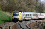 182 561-1 Siemens Dispolok mit Intercity auf der Geislinger Steige am 20.04.2009.