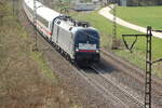 182 514 von MRCE 014 mit IC in Neu-Ulm Pfuhl am 09.04.2009.