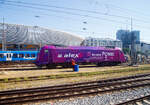 Die  Alex  183 005-8 (91 80 6183 005-8 D-DLB) ist am 25 Juli 2022 beim Hbf München abgestellt.

Die Siemens ES 64 U4-G wurde 2008 von Siemens in München unter der Fabriknummer 21321 gebaut. Eigentümer ist die HANNOVER LEASING GmbH & Co. KG in Pullach. Die Lok in der Variante G hat die Zulassung für Deutschland und Österreich (D/A). Diese ES64U4-G Lokomotiven sind reine Wechselstromlokomotiven für 15 kV/16,7 Hz und 25 kV/50 Hz, so hat sie auch ein geringeres Dienstgewicht von 86 t. Die Dauerleistung beträgt 6 MW, die Stundenleistung 6,4 MW und die Höchstgeschwindigkeit 230 km/h.
