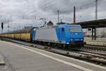 Auch 185 529 durchfahrt am 28 April 2016 Bremen Hbf mit ein ARS-Ganzzug, diesmal in nördlicher Richtung.