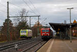 Während rechts im Bahnhof Dresden-Strehlen die 143 568-4 (91 80 6143 568-4 D-DB) der DB Regio AG Südost als S1 der S-Bahn Dresden nach Pirna hält, fährt links auf der Elbtalbahn