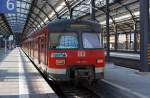   Zwei gekoppelte ET 420 der S-Bahn Rhein-Main, sind als S 8 (Hanau Hbf - Frankfurt Hbf - Mainz Hbf - Wiesbaden Hbf), am 11.08.2014 in den Hbf Wiesbaden eingefahren.