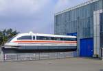 Er schwebte im Emsland �ber die Schienen, der Transrapid.
