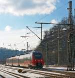 Sonntags wird nur mit einer Garnitur gefahren:  Der 442 763 / 263 ein vierteiliger Bombardier Talent 2 als RE 9 - Rhein-Sieg-Express (Aachen - K�ln - Siegen)bei der Einfahrt in seinen Endstation