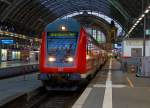   Steuerwagen voraus steht RE 4603 nach Würzburg Hbf, am 27.12.2015 im Hbf Frankfurt am Main, bereit.