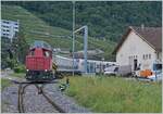  In Villeneuve werden die beiden Stuttgarter S-Bahn Triebwagen ins Alstom Werk Villeneuve rangiert  nun hier sieht man WER rangiert; bzw die E-Triebwagen �ber die fahrleitungslose Strecken schiebt: