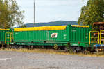 1.000mm-Schmalspur-Containertragwagen der Brohltal-Schmalspureisenbahn Betriebs-GmbH BEG 605, der Gattung S4kk, ex der spanischen FEVE 0.033, am 03.08.2020 in Brohl-L�tzing auf der Gleisanlage