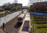 Zwei gekuppelte DUEWAG Stadtbahnwagen vom Typ B 100 S der SWB (Stadtwerke Bonn Verkehrs GmbH) bzw.