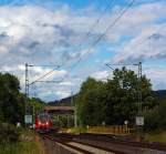 442 263 und 442 257 zwei gekuppelte Talent 2  als RE 9 (rsx - Rhein-Sieg-Express) Siegen - K�ln - Aachen fahren hier am 08.07.2012 bei Siegen-Eiserfeld in Richtung K�ln.