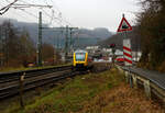 Der VT 254 (95 80 0648 154-2 D-HEB / 95 80 0648 654-1 D-HEB) ein Alstom Coradia LINT 41 der HLB (Hessische Landesbahn), ex Vectus VT 254, verl�sst am 15.01.2022, als RB 90  Westerwald-Sieg-Bahn 