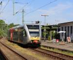 Ein GTW 2/6 der Hellertalbahn steht am 08.05.2011 zur Abfahrt nach Dillenburg bereit.