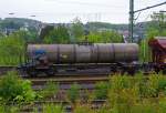 Kesselwagen f�r 98% Salpeters�ure 33 80 D-GATXD 7868 678-3, Gattung Zacs, der GATX Rail Germany GmbH am 08.05.2014 in Scheuerfeld/Sieg.