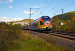   Der fünfteilige Stadler FLIRT 429 542 / 042 der HLB (Hessischen Landesbahn), als RE 99 (Main-Sieg-Express) Siegen-Gießen, fährt hier am 14.10.2017 kurz hinter Dillenburg-Niederscheld