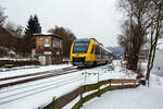 Der VT 256 (95 80 0648 156-7 D-HEB / 95 80 0648 656-6 D-HEB), ein Alstom Coradia LINT 41 der HLB - Hessische Landesbahn (3LänderBahn) verlässt am 07 Januar 2026, als RB 96