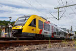 Der VT 281 (95 80 0648 021-3 D-HEB / 95 80 0648 521-2 D-HEB) ein LINT 41 der HLB (Hessische Landesbahn) verl�sst am 06 Juni 2026, als RB 90  Westerwald-Sieg-Bahn  (Limburg/Lahn - Westerburg – Altenkirchen - Au/Sieg - Siegen), den Bahnhof Betzdorf/Sieg und f�hrt weiter in Richtung Siegen.