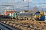 MRCE 653-2 durchfahrt am 10 Juni 2015 Antwerpen-Berchem.