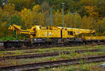 Der 150 t Kirow Gleisbaukran KRC 1200+ (ein Kirow MULTI TASKER KRC 1200+,  99 80 9419 005-0 D-BRS  „DONAU“  (ex 97 82 55 508 17-5) der STRABAG Rail GmbH ist am 27.10.2021 in