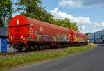 Sechsachsiger Drehgestellflachwagen mit verschiebbarem Planenverdeck und Lademulden für Coiltransporte, 31 80 4876 612-1 D-DB der Gattung Sahimms-tu 900.2, der DB Cargo AG, am 25 Juli 2025 im