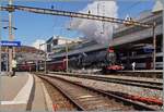 Die mächtige (ex.) SNCF Dampflok 141 R 568 der  L'Association 141R568  verlässt mit ihrem Extrazug den Bahnhof von Lausanne. Ziel der diesjährigen Frühlingsreise ist Thun.

25. Mai 2024