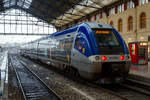 Der vierteilige BGC-Triebzug (AGC - autorail à grande capacité) der SNCF TER Provence-Alpes-Côte d'Azur (TER Zou !), B 81785 - B 81786 steht am 25 März 2015 im Bahnhof