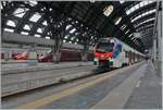 Der SBB TILO RABe 524 314 und ein weiterer warten in Milano auf die Abfahrt.