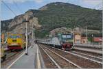 In Finale Ligure verlässt nach der Kreuzung mit dem IC 631 der Trenord Regionalzumg mit dem doch doch recht ungewöhnlichen Laufweg den Bahnhof: Der Trenord Regio 3090 fährt von Bergamo (ab 7:07) nach Ventimiglia (11:48). 

16. September 2023 