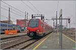Ein FS Trenitlia BTR 813 (Flirt3) von Torino nach Aosta erreicht Chivasso. Hier findet ein Fahrtrichtungswechsel statt, die Umstellung vom elektrischen zum Dieselbetrieb wird auf der n�chsten Station, in Ivrea, vollzogen.

24. Feb 2023
