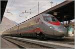 Der Trenitalia FS ETR 610 008 ist als EC 37 von Geneva nach Domodossola  am Ziel seiner Fahrt angekommen.