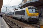 Voil� noch Resultat...;-)    Die CFL 3007 mit einem Dotsto-Zug am 14.06.2013 im Bahnhof Luxembourg, rechts davon ein bekannter Fotograf bei der Arbeit.