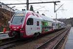 Der CFL Stadler Kiss Z 2304 steht abfahrtbereit im Bahnhof von Troisvierges, um in K�rze die Strecke bis Stadt Luxemburg als RE 3735 Troisvierges-Luxembourg zu bedienen.