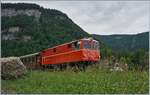 Die ÖBB 2095.13 der BWB ist mit ihrem Zug in Schwarzenberg Bf.