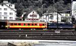SBB Re 4/4 II mit Messwagen in Erstfeld am 22.09.1981.
