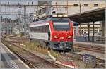 Das selbstfahrenden Diagnosefahrzeug der SBB Infrastruktur, der SBB XTmass 99-85-91600 001-5 erreicht den Bahnhof von Lausanne, wo der Messtriebwagen Gleispr�fungen vornehmen wird.