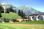 Weil das Foto mit dem Kanderviadukt Armin und Stefan gut gefiel - Hier nun ein Bild mit dem Zugende und einem G�terzugbegleitwagen (Sputnik): BLS mit G�terzug auf dem Kanderviadukt am 21.08.1979.