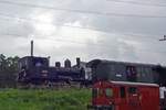 Am verregneten Mittag von 25 Mai 2019 ist SBB 'Tigerli' 8492 mit ein Sonderzug aktiv in Brugg AG.