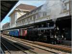 �berraschender Besuch in Lausanne: die Eb 3/5 5810 mit einem bunten  EBT  Zug von Konolfingen nach Vevey.